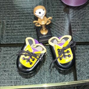 AMERICAN GIRL DOLL SOCCER CLEATS WITH WORLD CUP TROPHY Shoes